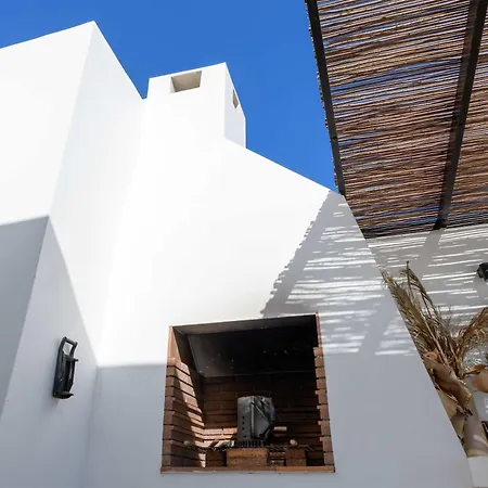 Casa Del Aljibe - La Casa & El Estudio Tías