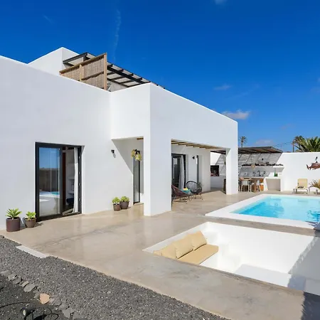 Casa Del Aljibe - La Casa & El Estudio Hébergement de vacances *